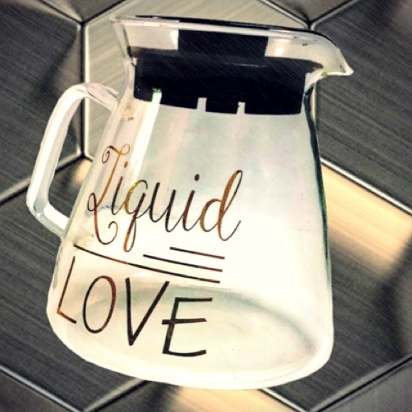 “Liquid Love” Glass Coffee Carafe - Picture 4 of 4